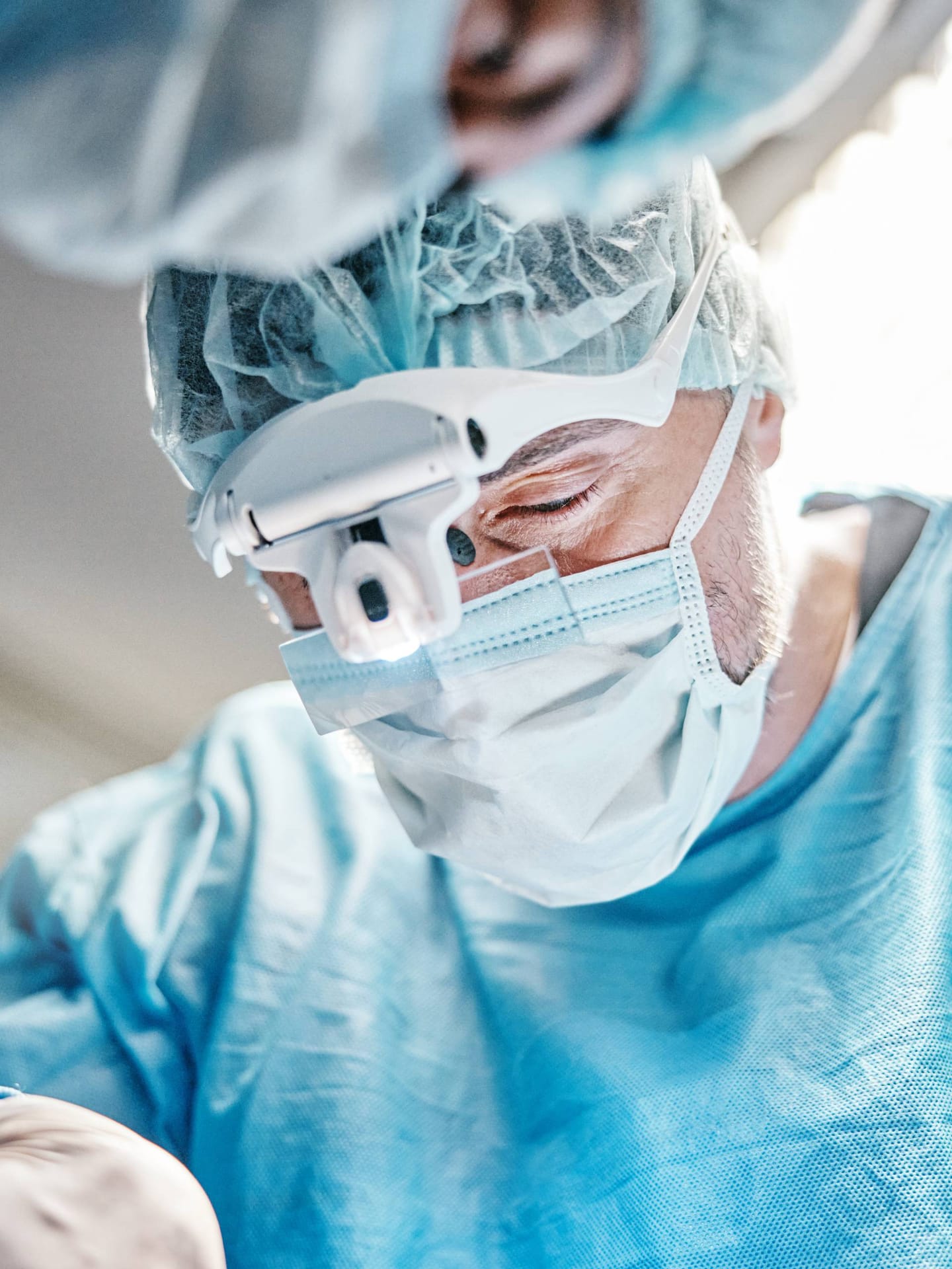 surgery-face-or-surgeons-with-teamwork-for-emerge-2024-03-27-18-23-09-utc-1